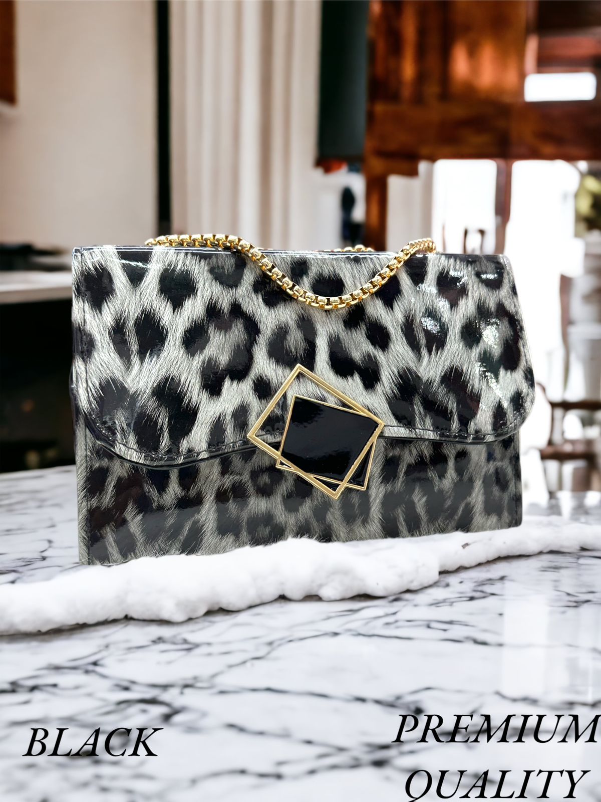 Wild Elegance: Cheetah Print Square-Fitting Sling Bag
